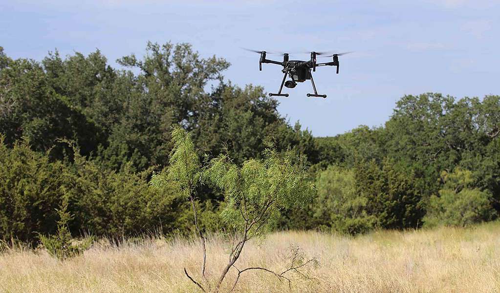 meio ambiente preservaçãosatélites de monitoramento ambiental e drones uso de drones na fiscalização as tics como ferramentas de monitoramento ambiental porque os drones podem ajudar no estudo de impactos ambientais sobre a vegetação drone e meio ambiente 